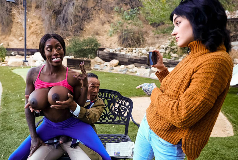 Nymph Ebony Mystique meets flasher in park